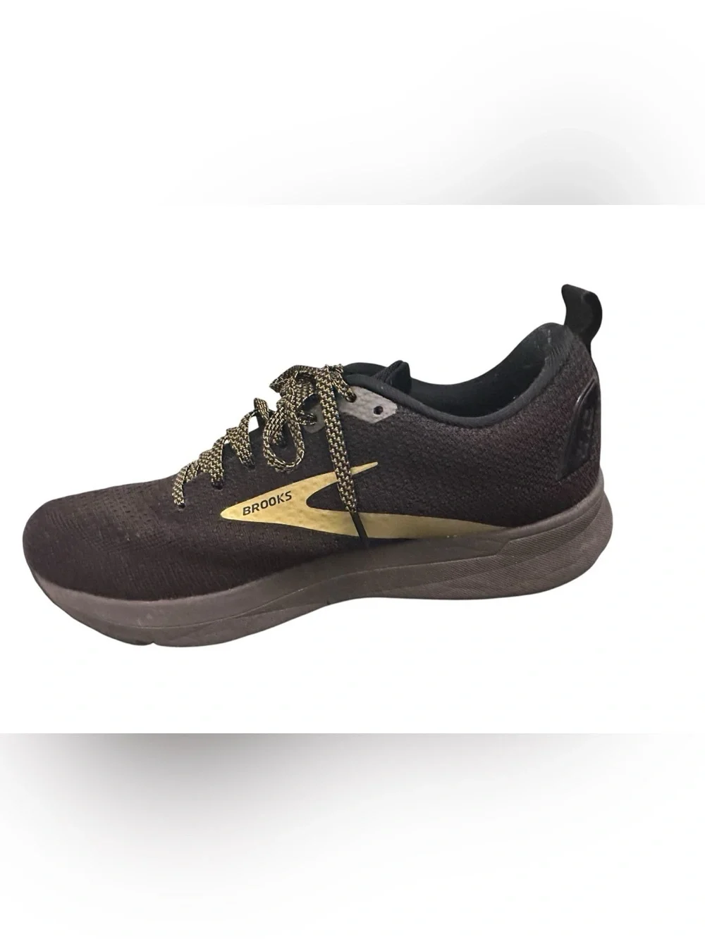 Brooks Revel 4 Running Shoes Black Gold Athletic Sneakers Men’s 9 Women’s 11